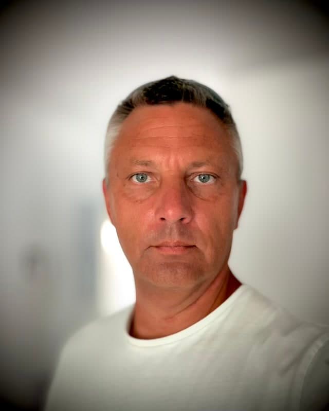Dimitri Valjuzenic, unabhängiger Apple-Entwickler und Gründer von Glassy Dev